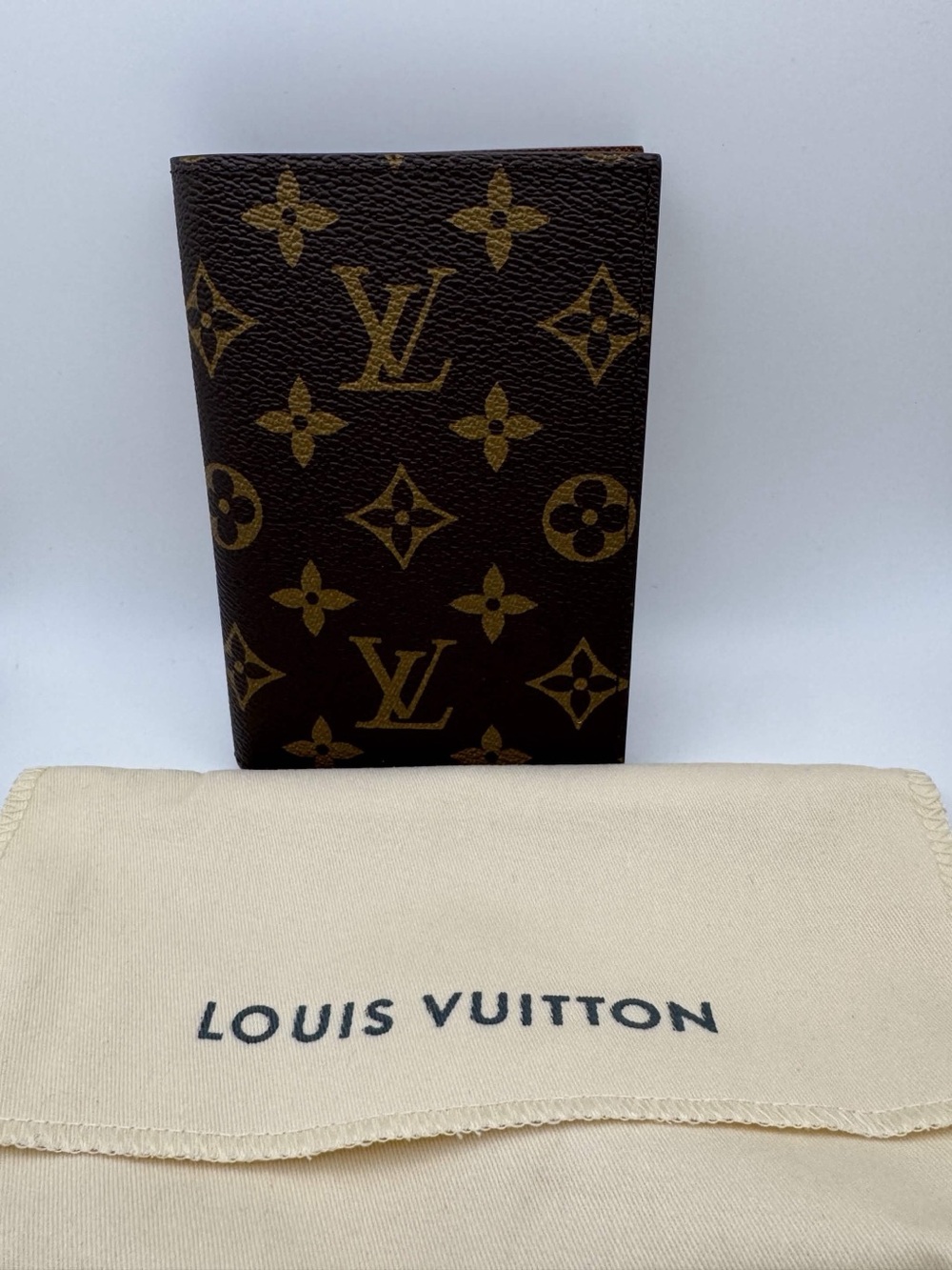 Pre-Owned Louis Vuitton Brown Monogram M64502 Passport Cover - Picture 4 of 5
